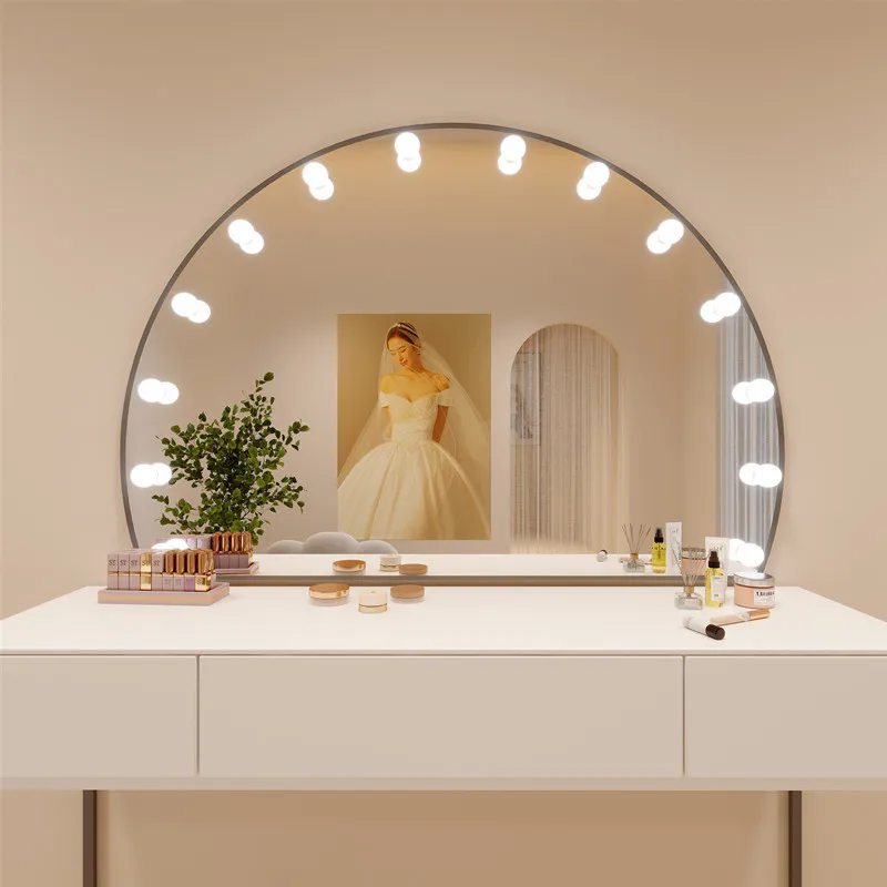 Beauty & Makeup Katia Di Paola - Fotoğraf Stüdyosu Makyaj Aynası Gelinlik Mağazası
